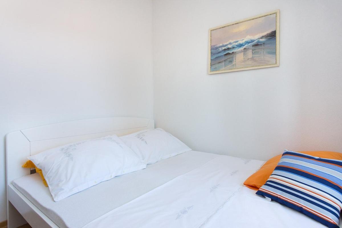 Apartment Roko Punat Exterior photo